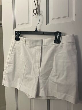 Ann Taylor White Tailored Skort
